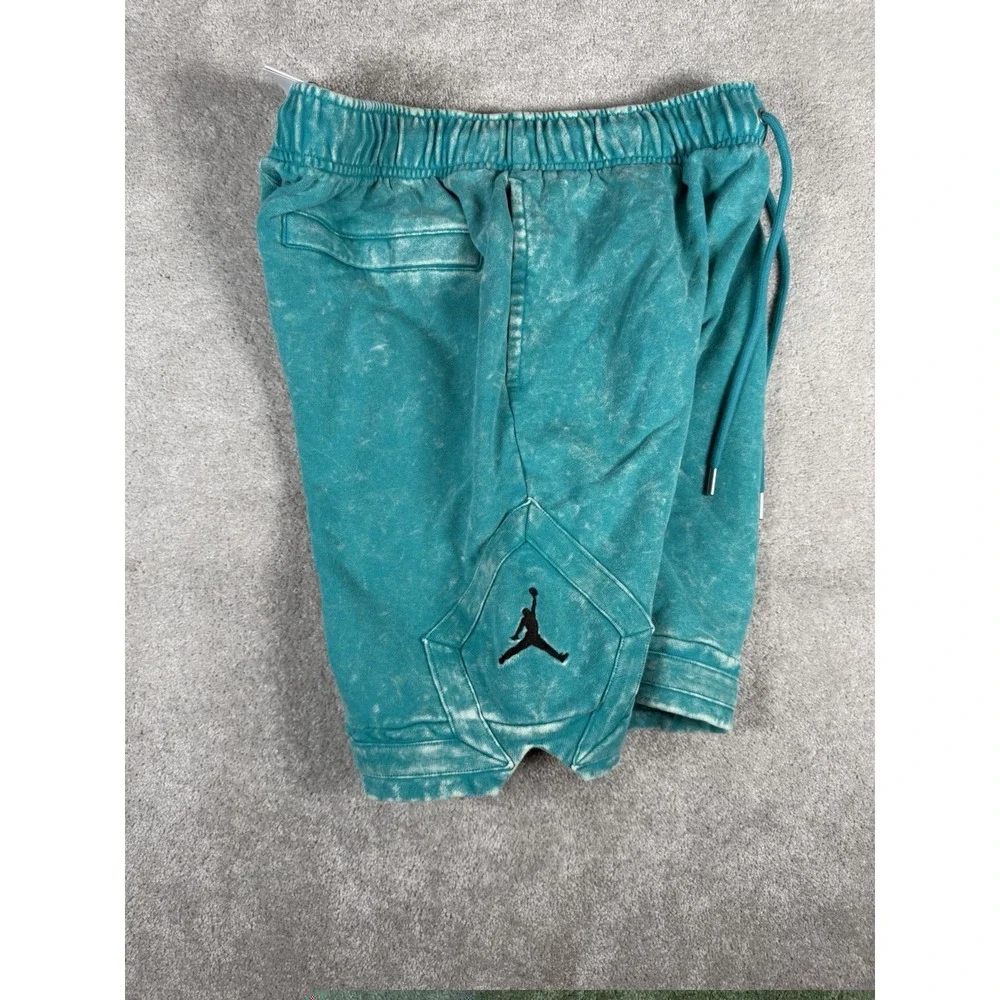 Jordan Essentials Washed Fleece Diamond Shorts Mens M Washed Teal DR3092-322 NWT